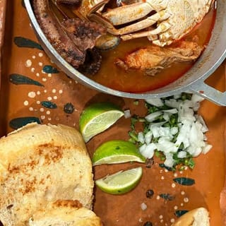Caldo De 7 Mares