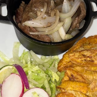 Bistec Encebollado