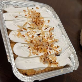 Tres Leches Cake con Coco (Copy)